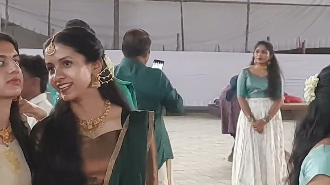 Vishnu Sasi and Dr. Sree Vidhya's marriage. Thalikettu at Guruvayur Temple.