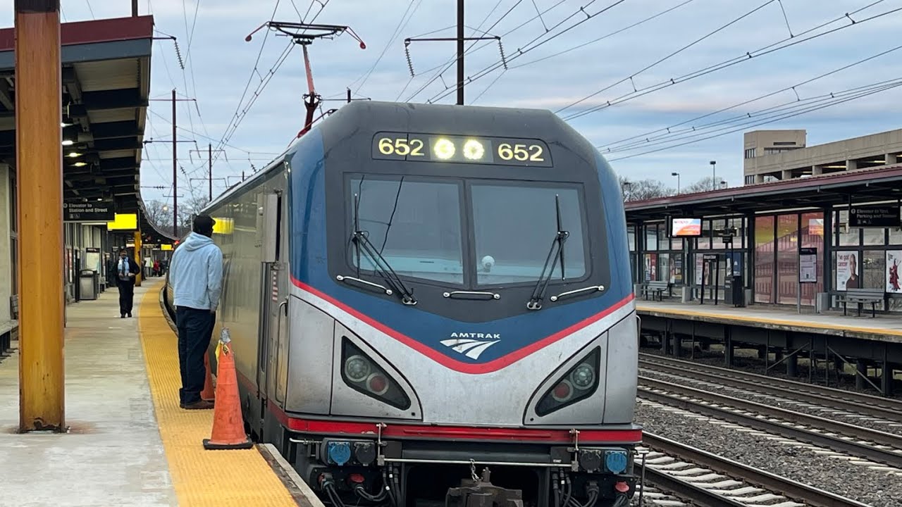Amtrak & NJT At Metropark ft. @njtransitrailfan4031 , @iiNot_silterXX @_SP64_  1/21/23