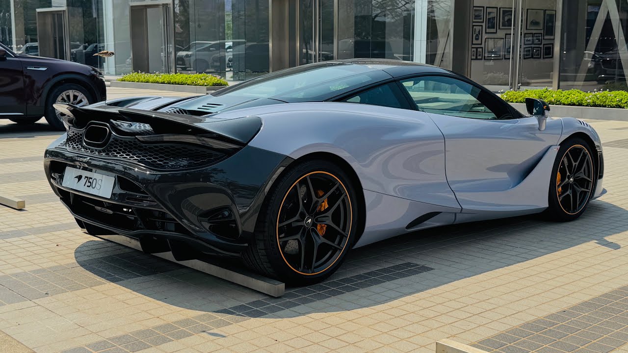 BEST POV RIDE - I FIND BMW i3 CRASH WITH PRIUS, I CRASH WITH ANOTHER SCOOTER THEN I SEE MCLAREN 750S