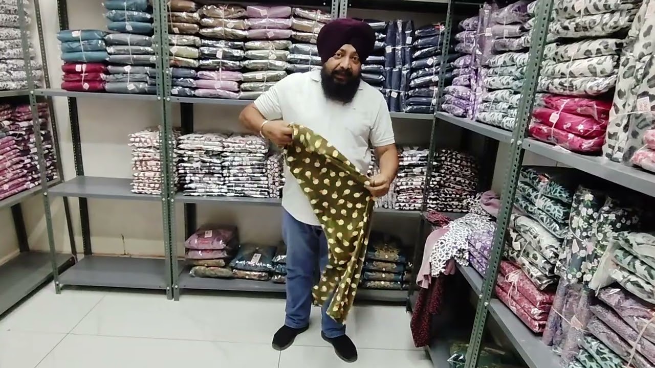 Imported crystal print velvet long night suits 3xl.4xl.5xl direct factory price8968681048/9877914022