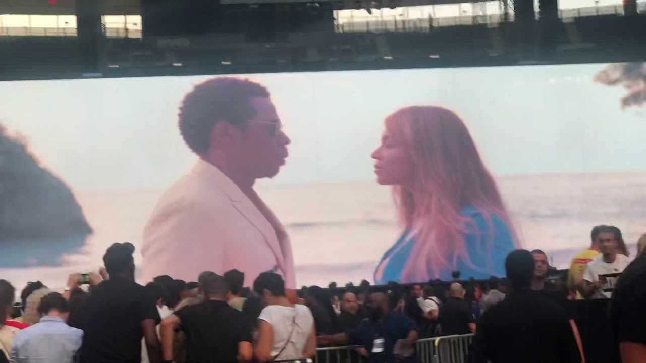 On the Run II Paris - Beyonce & Jay-z | part 1