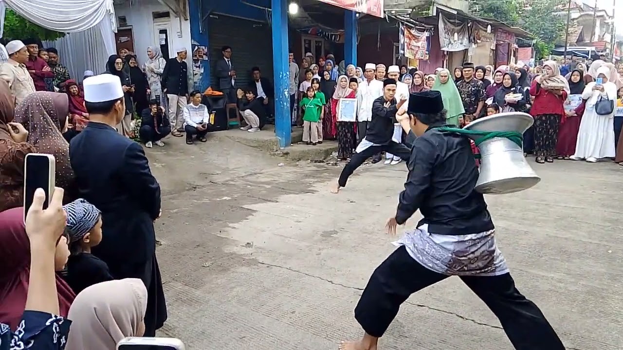 Tradisi Sunda Palang panto ngrebut seeng