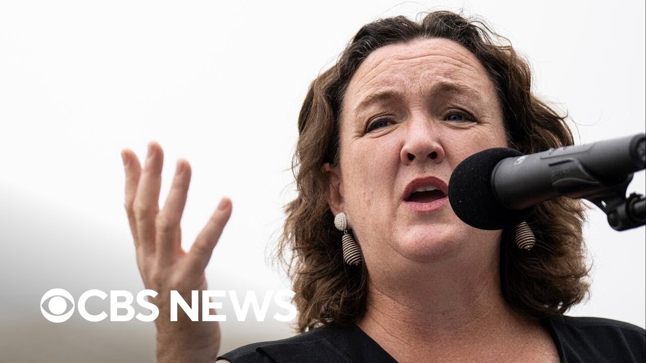 Katie Porter caught on video berating staffer in 2021