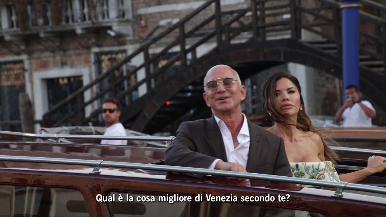BEZOS intercettato in laguna con Lauren: "VENEZIA sembra una città immaginaria, eppure esiste"