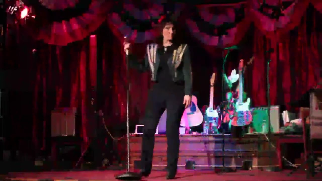 Tracey K  Houston sings 'Dream Lover' in Memphis Jan 2014 video