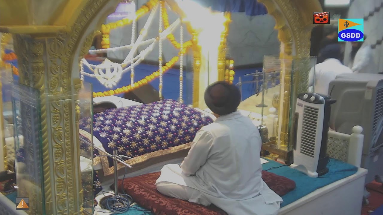 KIRTAN  GURBANI FROM GURDWARA SRI DASHMESH DARBAR GURU TEGH BAHADUR NAGAR SION MUMBAI