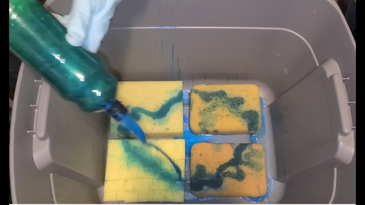 Do Pinalen and Yellow & Blue Powder make green? Not yet but it sure does SUD nicely ASMR PUFFY SUDS