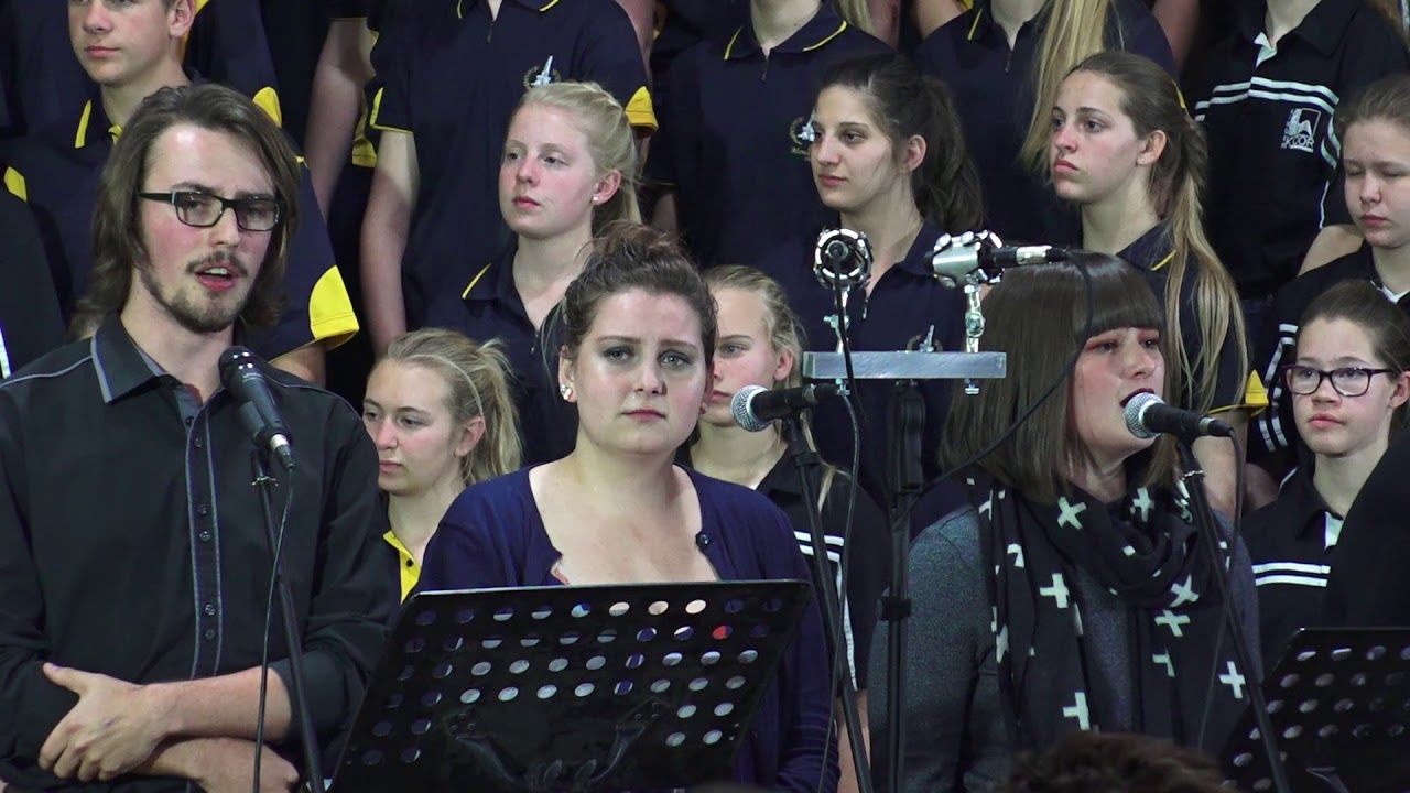 Lindenkoor & Monnaskoor performing,You'll never walk alone , Soiree - Ho&euml;rskool Linden, 11 Aug 2017