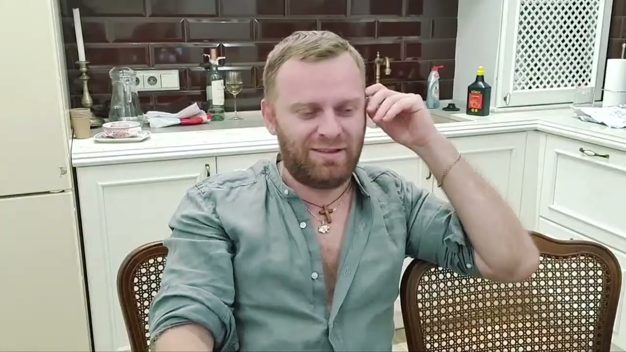 МАМА И ПЕРВЫЕ ЛЮДИ
