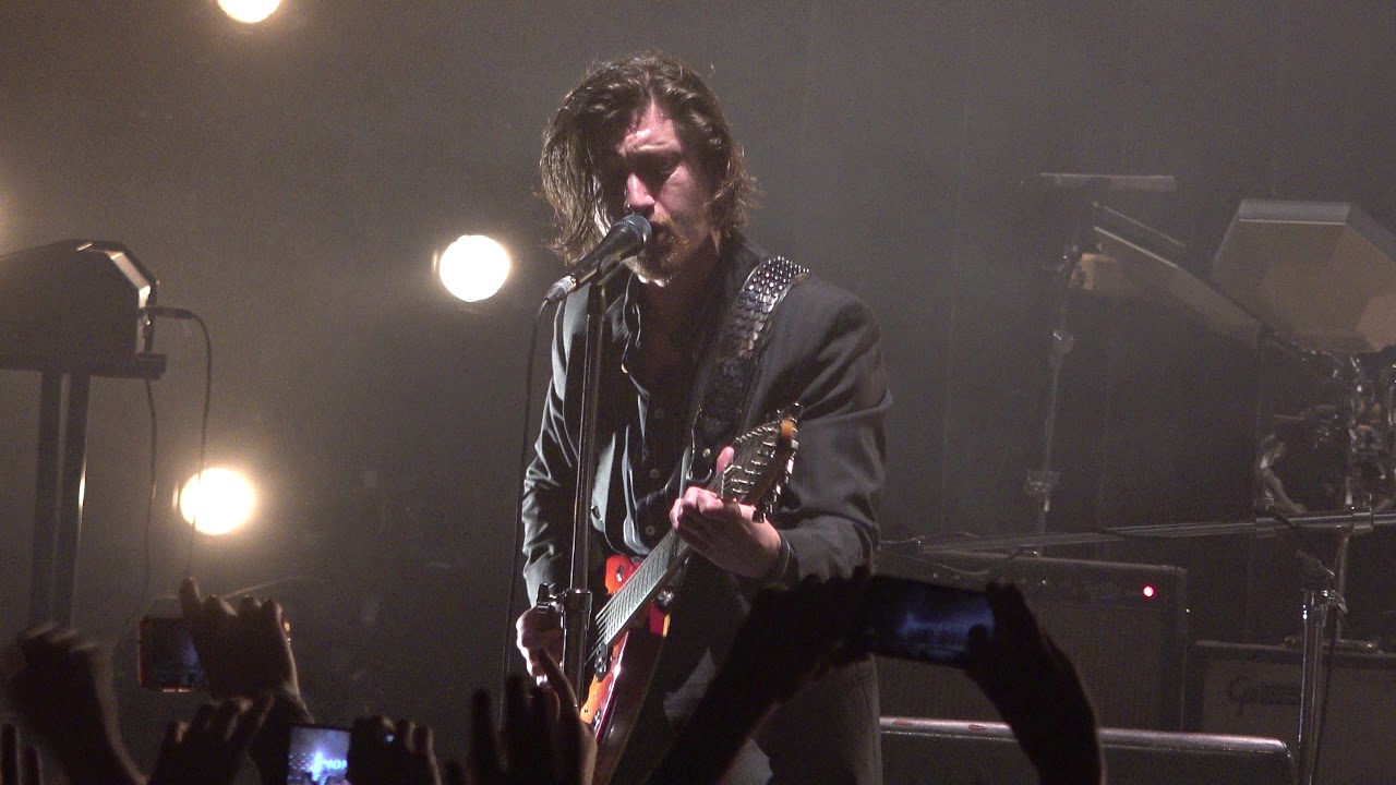 [4K] Arctic Monkeys - Crying Lightning (Tranquility Base Hotel + Casino Tour 2018 London)
