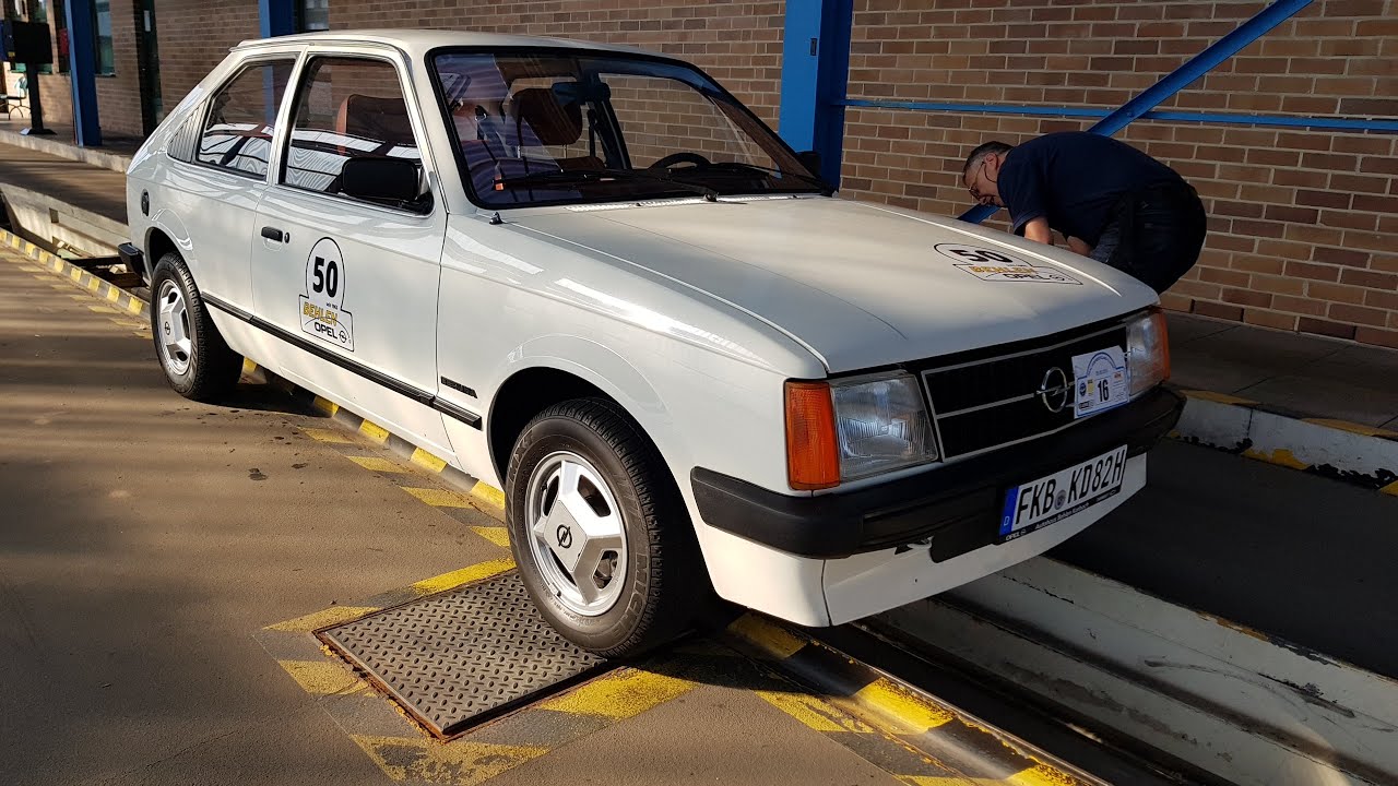 1982 Opel Kadett D Berlina 1,6 S AT 49000 Km