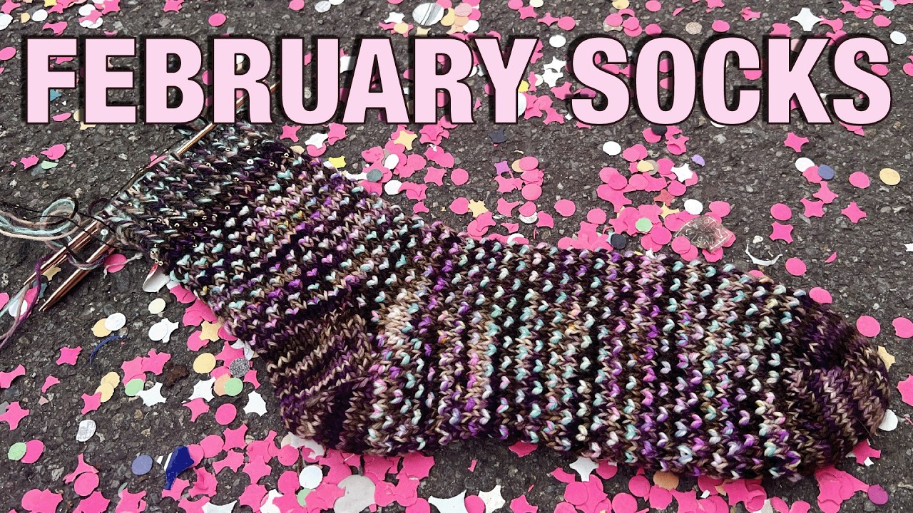 Carnival Confetti Brioche Socks & Icy Gradients ✨ Das Mondschaf monthly dye #knitting