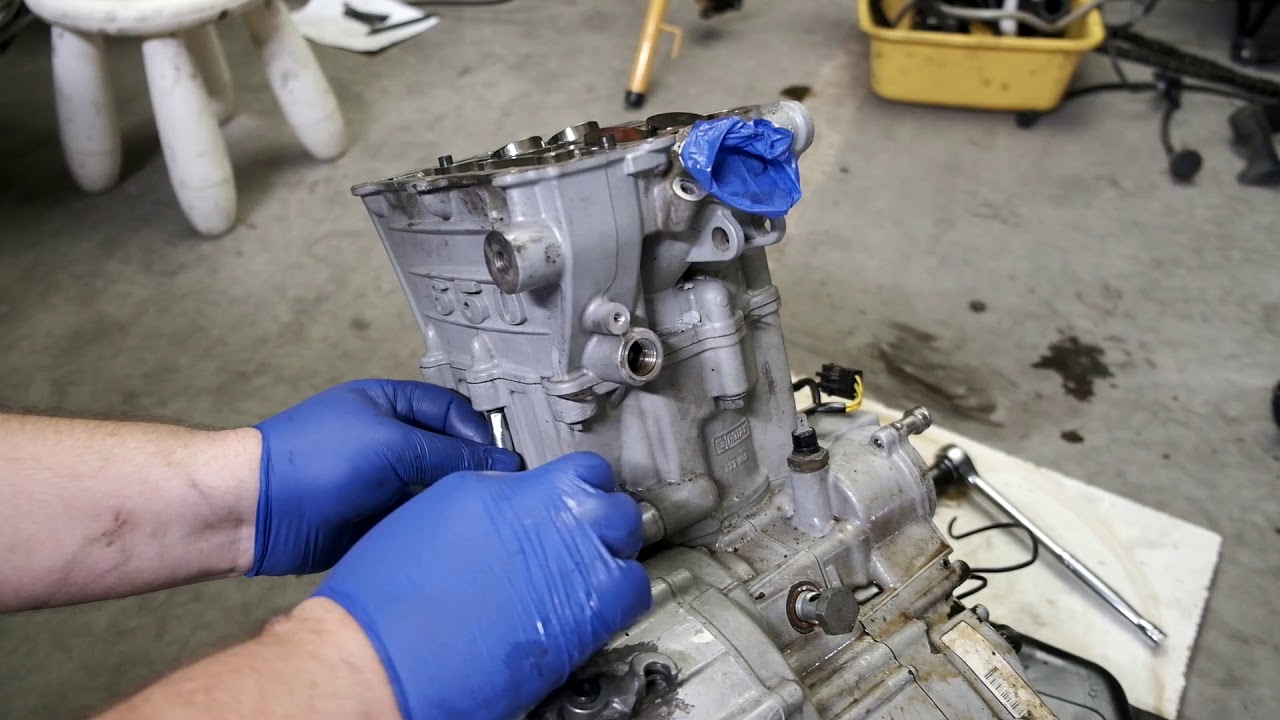 006 F650GS engine top end disassembly