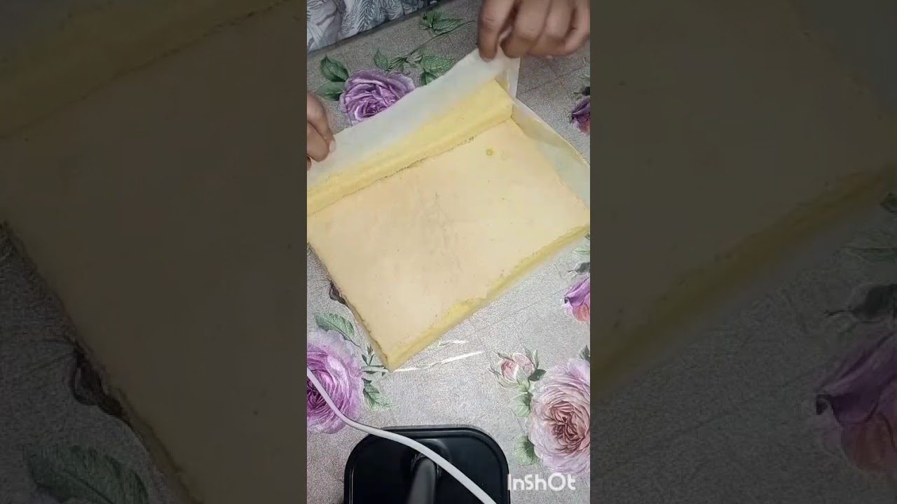 ফাজ ব্রাউনি ও সুইস রোল কেকে