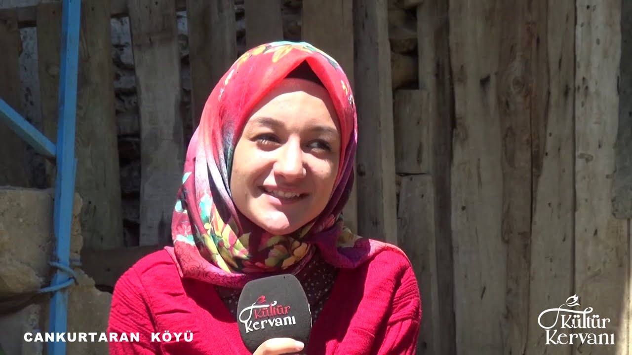 Köyünde müzik yapan  abla & kardeşin mest eden türküsü. Gide Gide Bir Söğüde Dayandım.Ölem Ben