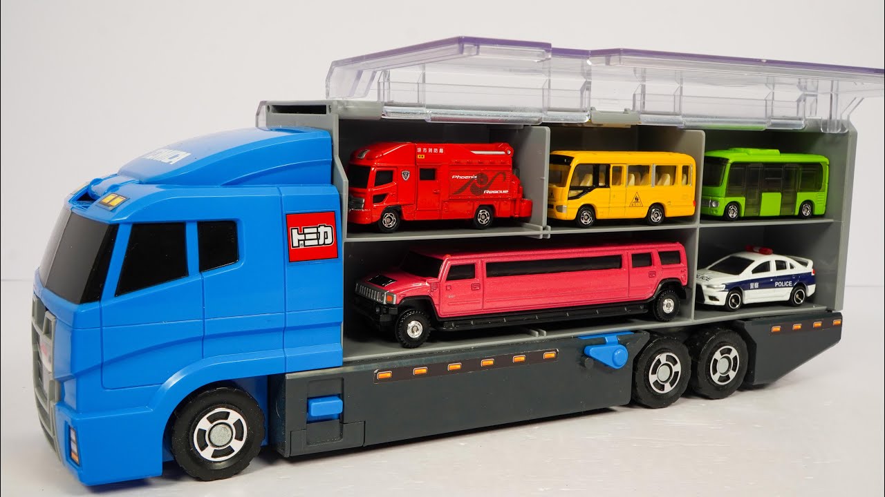 トミカがいっぱい☆ミニカーを開封してコンボイへ収納します！A lot of Tomicas☆ Miniature cars are opened and stored in the convoy!