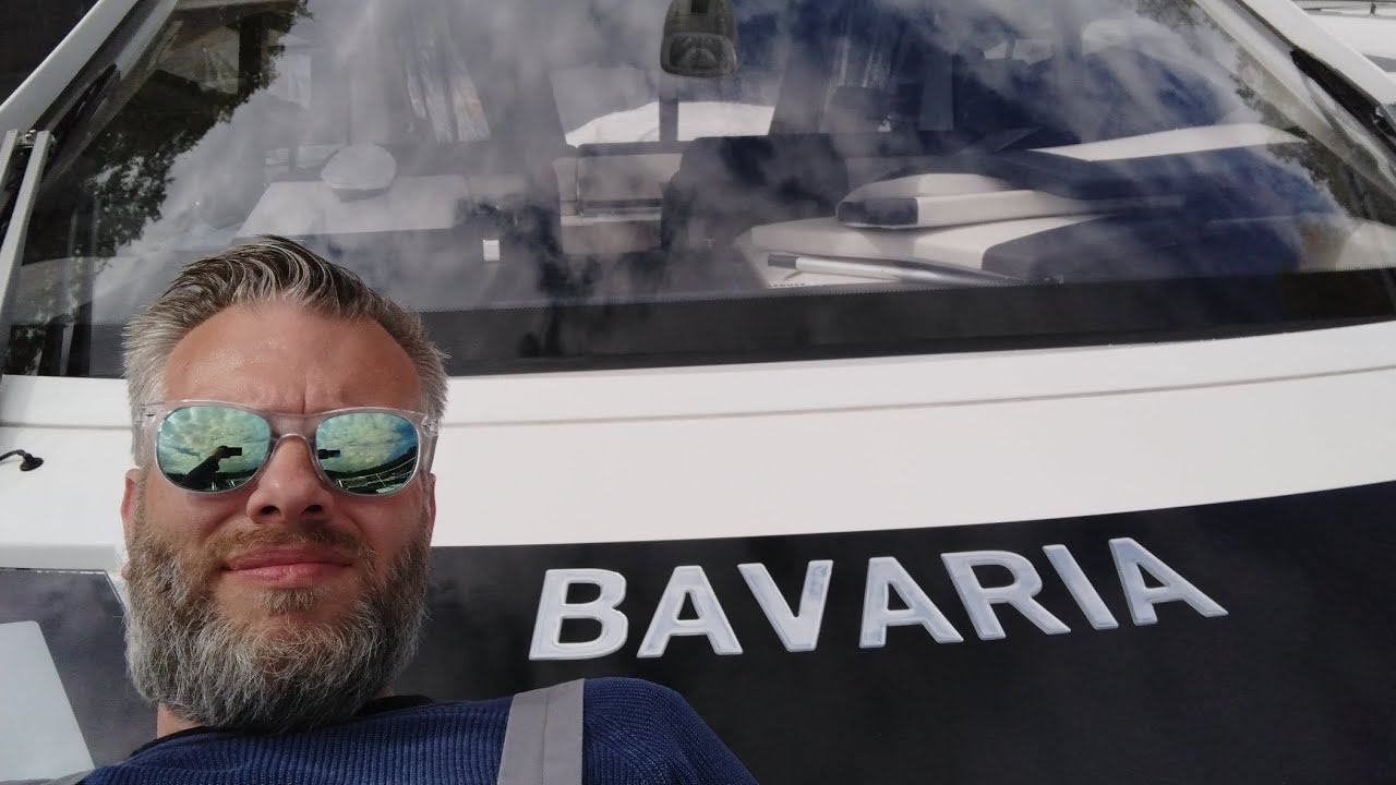 Bavaria SR 41 Reinigung und Polieren in Berlin Spandau #bavariasr41 #yachtcleaner #yachtcrew