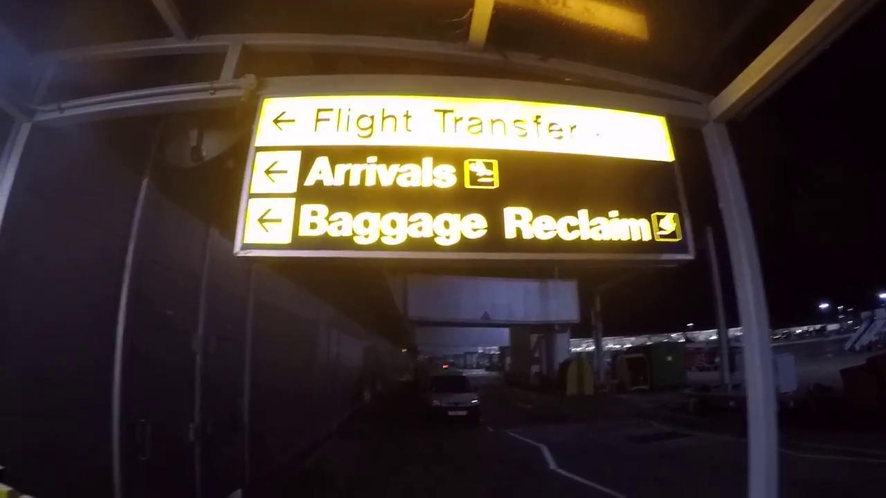 London Stansted Airport | Way From Plane to the Border Check | Ryanair