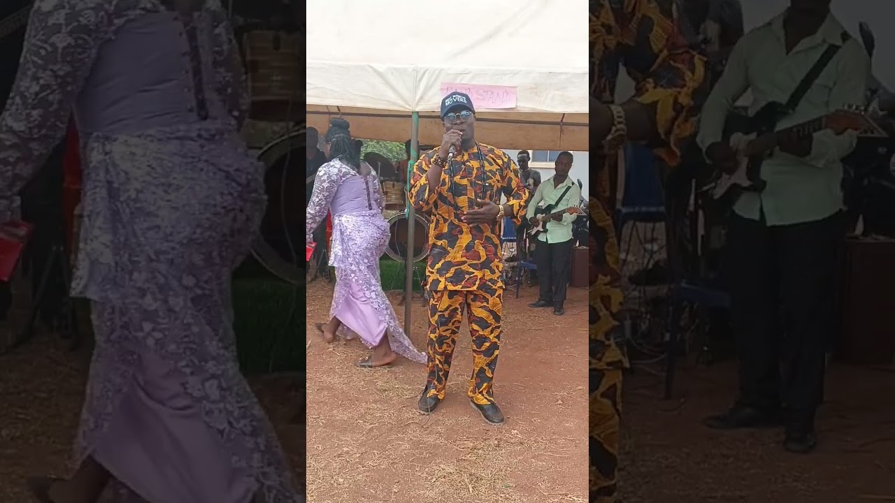 Ika musician MENTOR J. ONYEASARA live on stage 