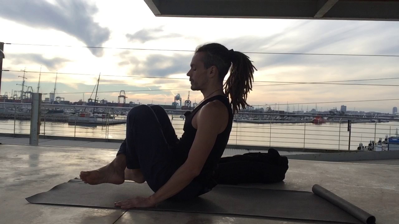 Como saltar en Ashtanga Yoga