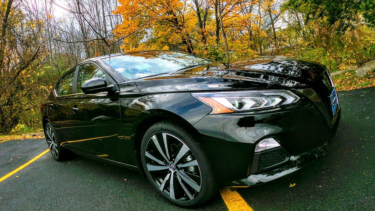 2020 Nissan Altima 2.5 SR FWD, New Car Review & Vehicle Overview, Fall Drive in Upstate New York