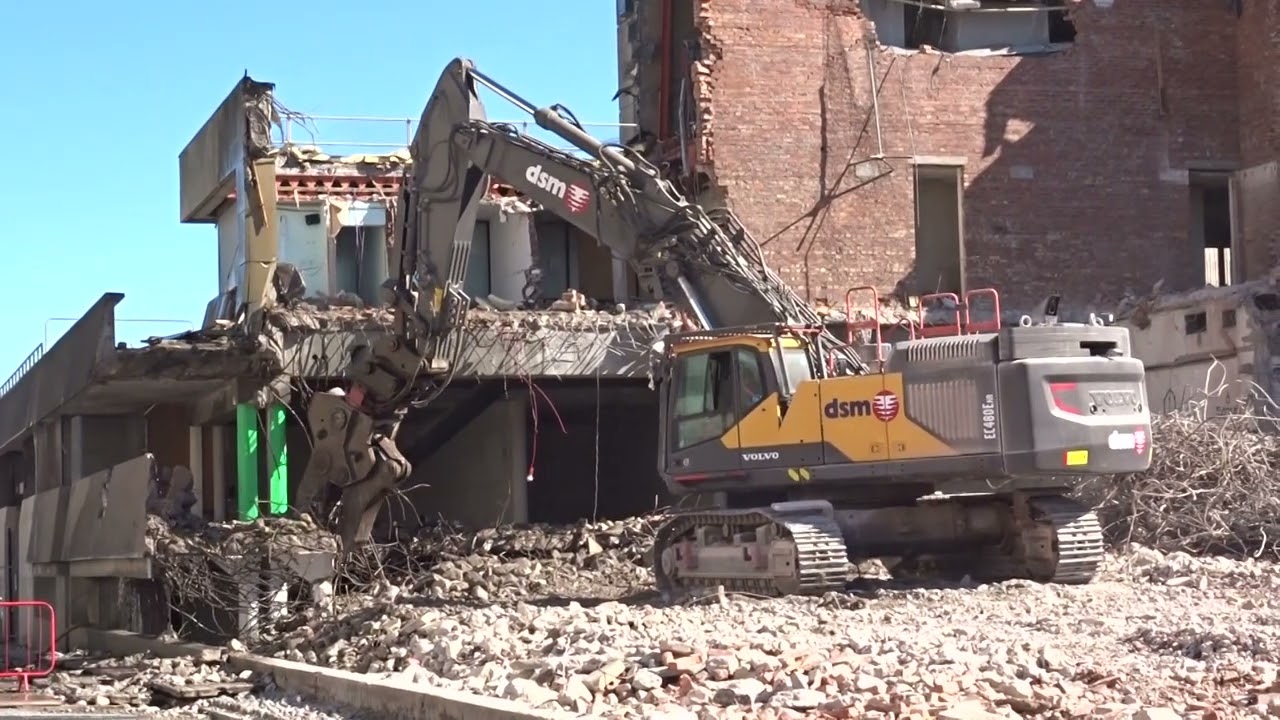 UTTER DESTRUCTION  PART 1 Blackpool Courts Police Station Demolition 13/05/2025