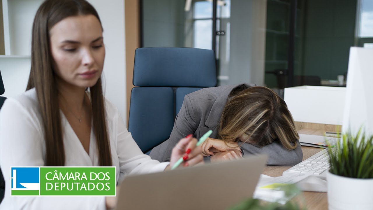 Condição de trabalho das mulheres e gestão da educação pública - Administração e Serviço - 5/8/25