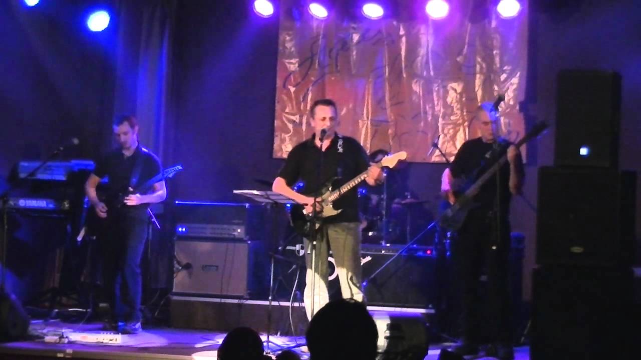 Isolier Band - He's laughing