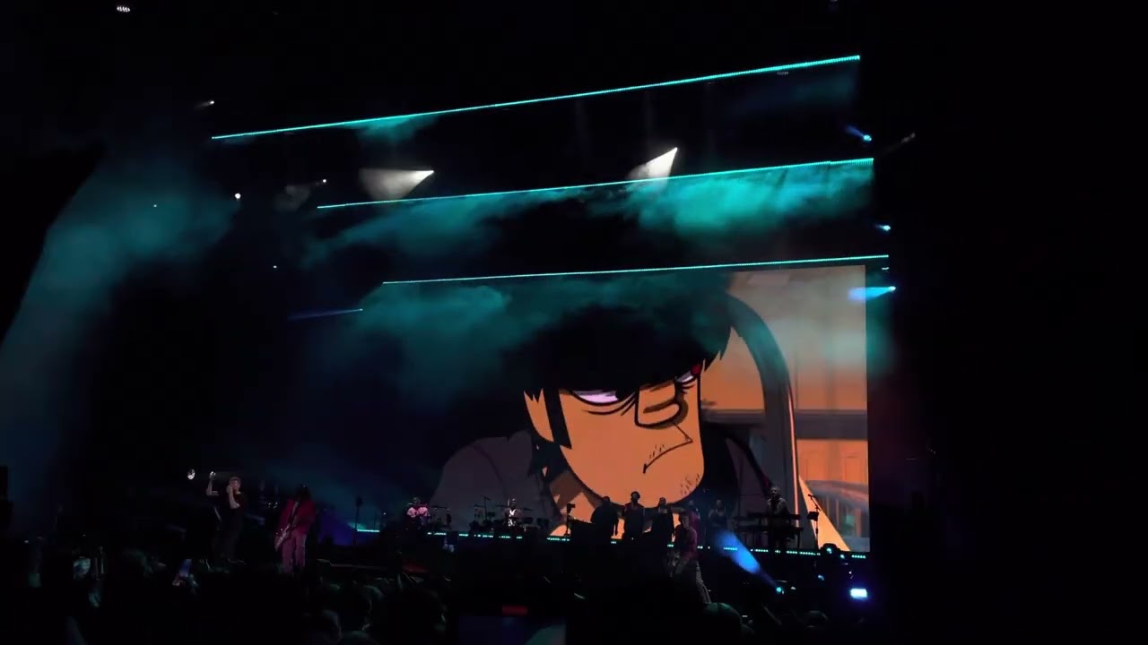 Gorillaz - 19-2000 (Live at the 3Arena)