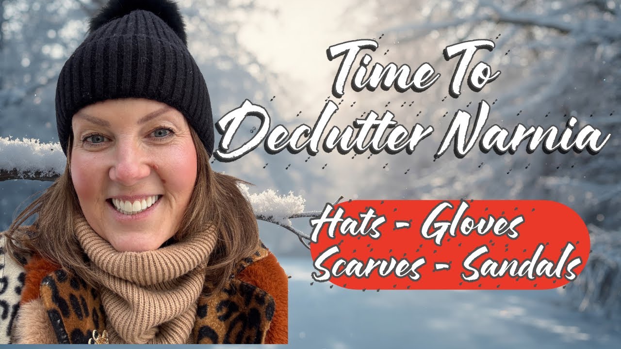 Wardrobe Declutter | Decluttering My Narnia-Size Wardrobe – Hats/Gloves/Scarves/Sandals ✨