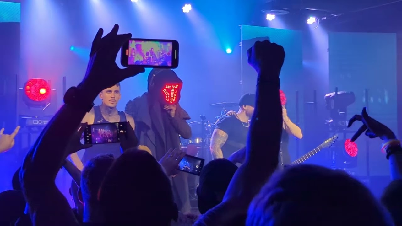 Smash Into Pieces - Six Feet Under - Live Montreal 2024 05 31