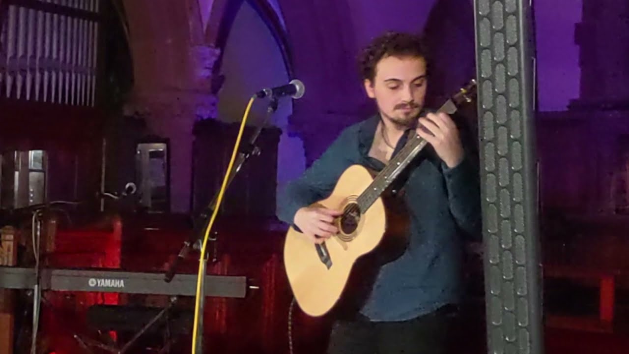Ben Robertson - The Sweetness Of Mary (Live)
