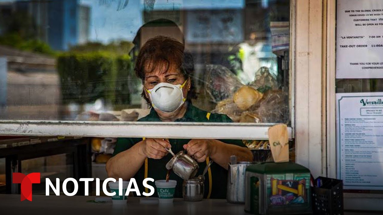 Café Versailles cumple 50 años: un ícono de los cubanos | Noticias Telemundo