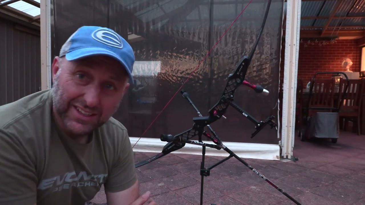 2022 Win and Win Carbon Bow Stand