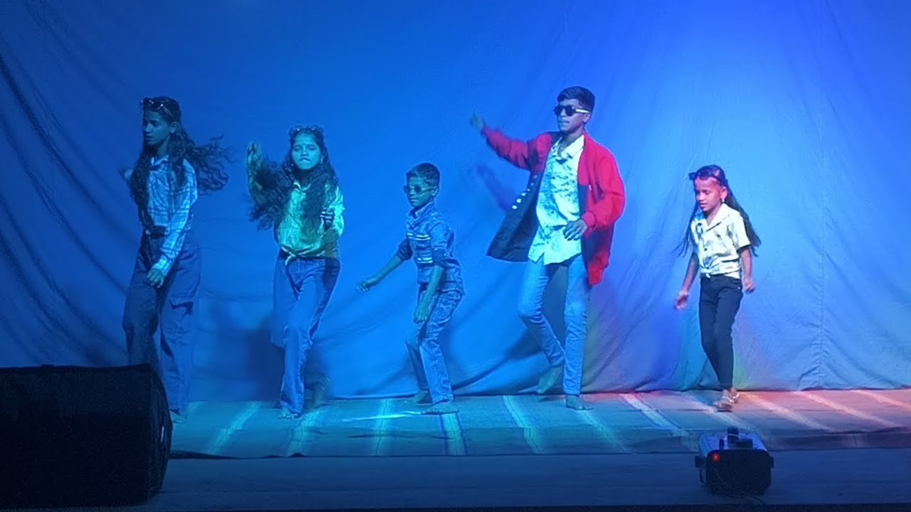 Funny dance! शालू झोका देग मैना...Group dance ❤️