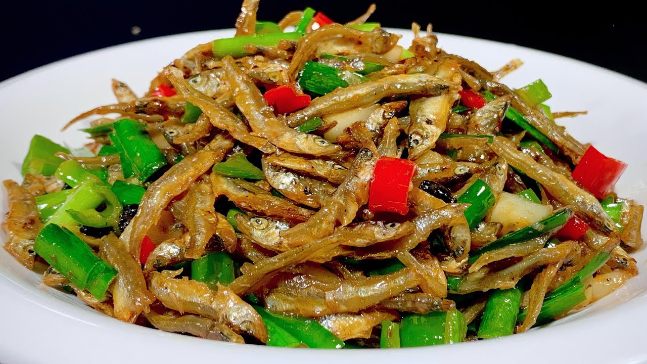 小魚好吃有訣竅，學會一招，岀鍋後不乾不柴，鮮香開胃又下飯好吃 【 阿朝哥美食 】#小魚 #小魚做法 #小魚食譜