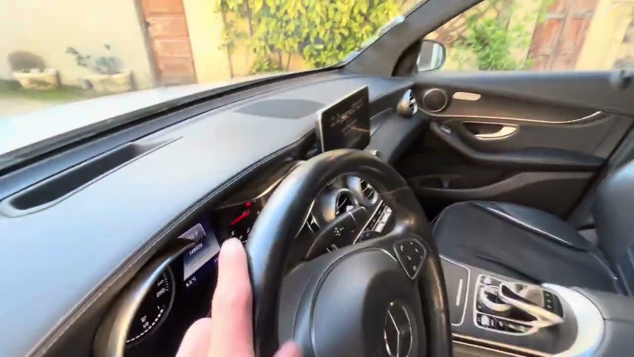 Visite Virtuelle Mercedes GLC 2016