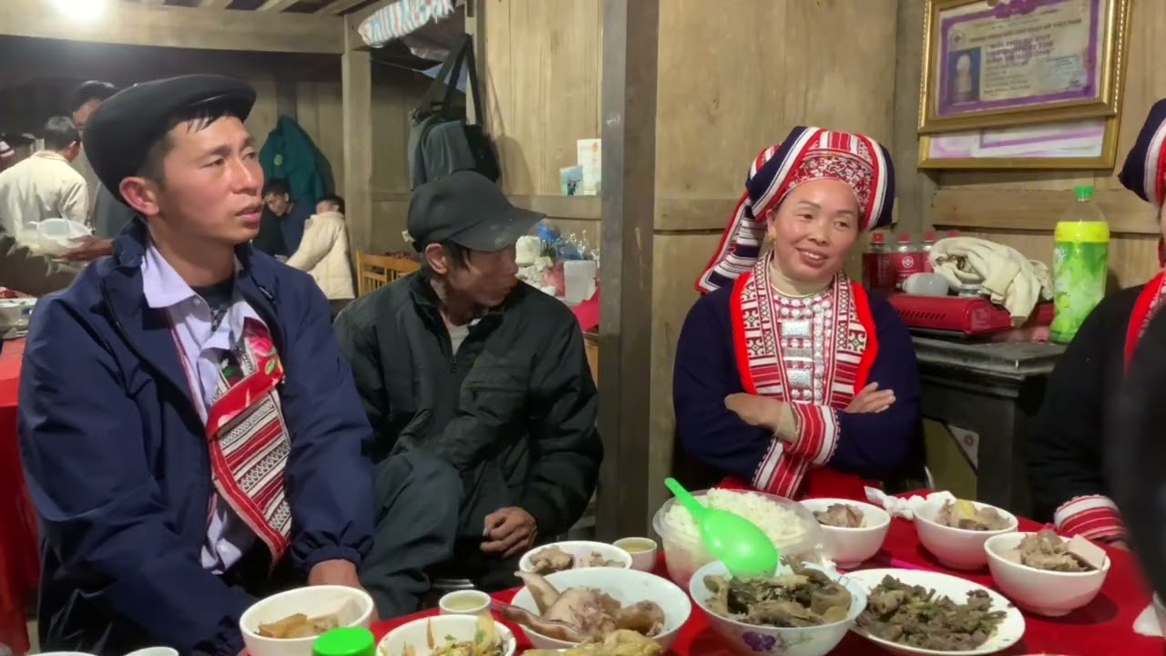 páo dung hát đối nam nữ dao đỏ