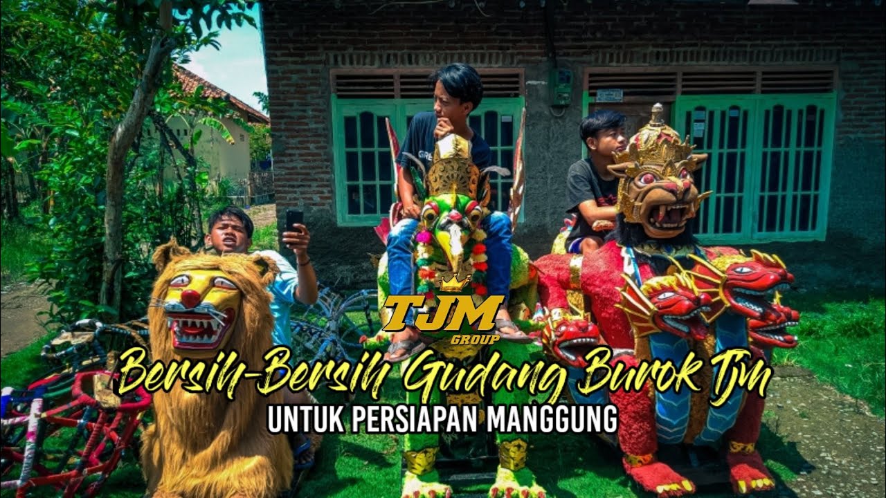 Bersih-Bersih Gudang Burok Tjm Untuk Persiapan Manggung
