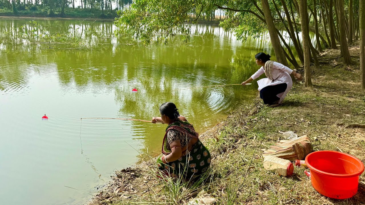 Fishing Video || Traditional Two fisherman fishing alone in the big pond || Amazing hook fishing