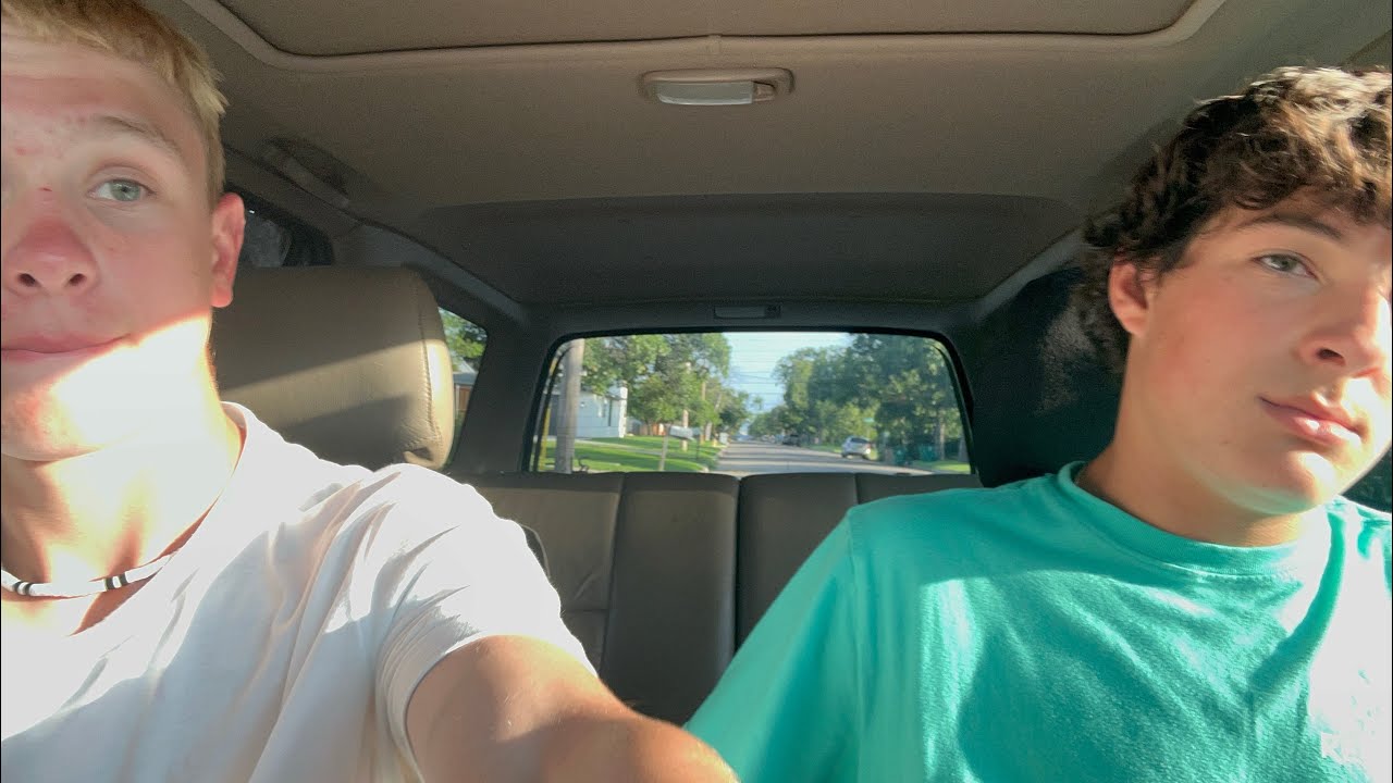 rating some of noah kahan songs with kreed 