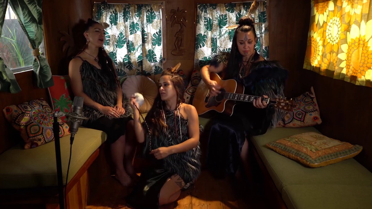 Māmā Mihirangi & the Māreikura - Live Backstage in the Caravan Bluesfest 2019