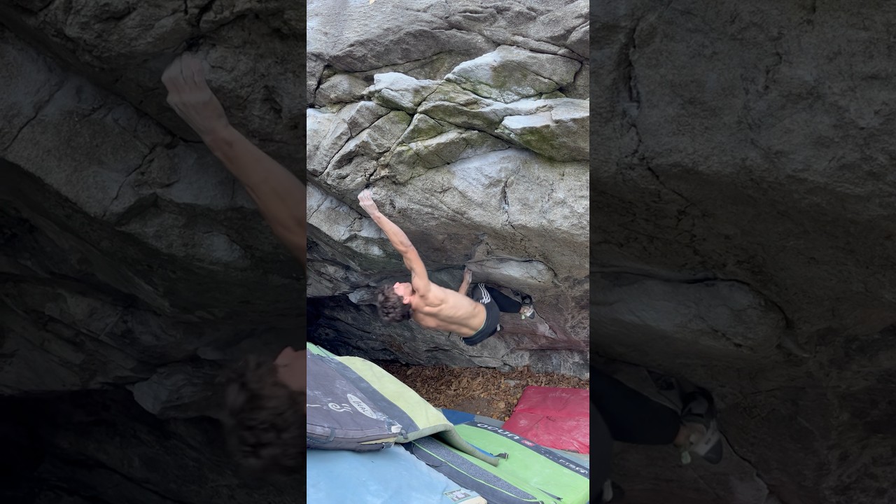Volo del colibr&iacute; variante 7B 🇨🇭  boulder Chironico #rockclimbing #bouldering #climbing