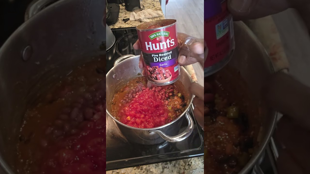 Homemade Chili #beans #beef #onepotmeal #cooking #comfortmeals ##trending 