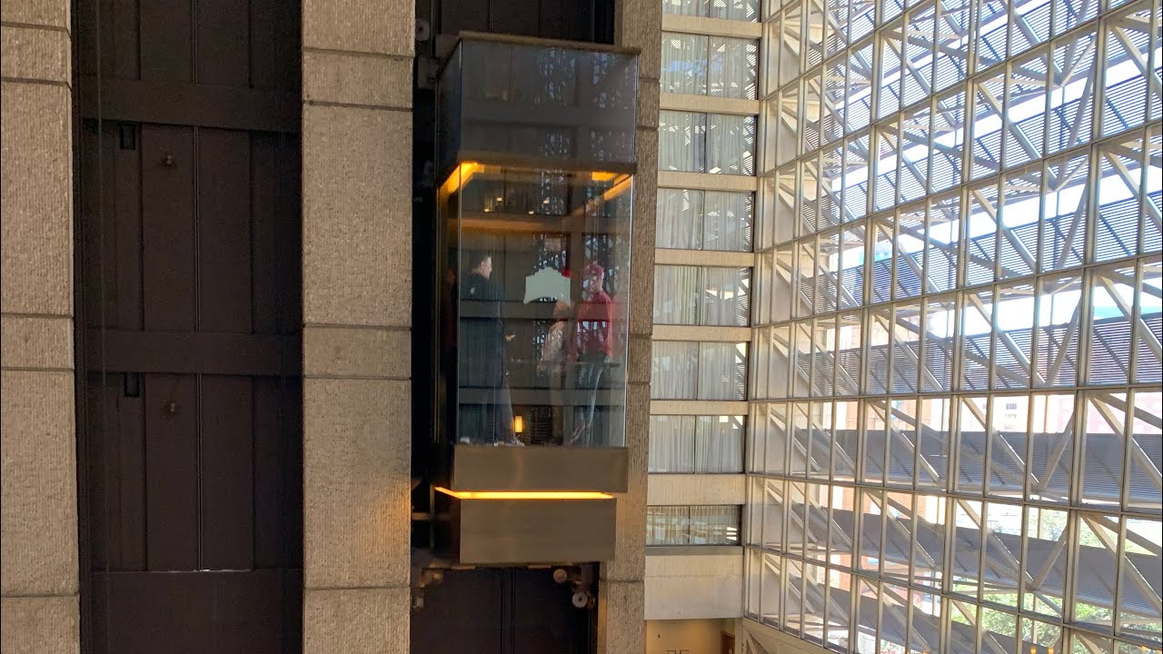 Tour Of Elevators/Lifts @ Hyatt Regency Downtown San Antonio TX