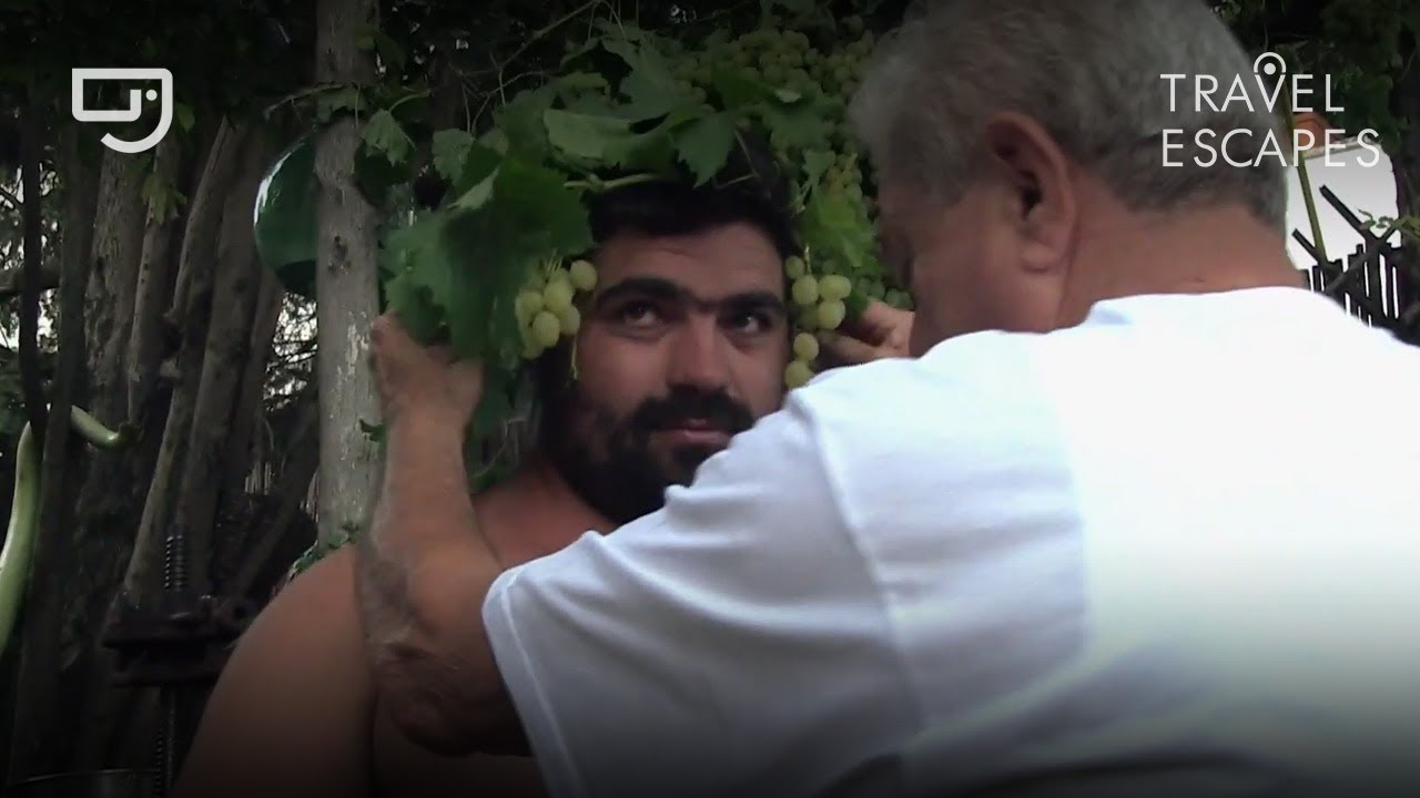 This Wine Party Pays Tribute to the God of Wine | David Rocco's Amalfi Getaway | Travel Escapes