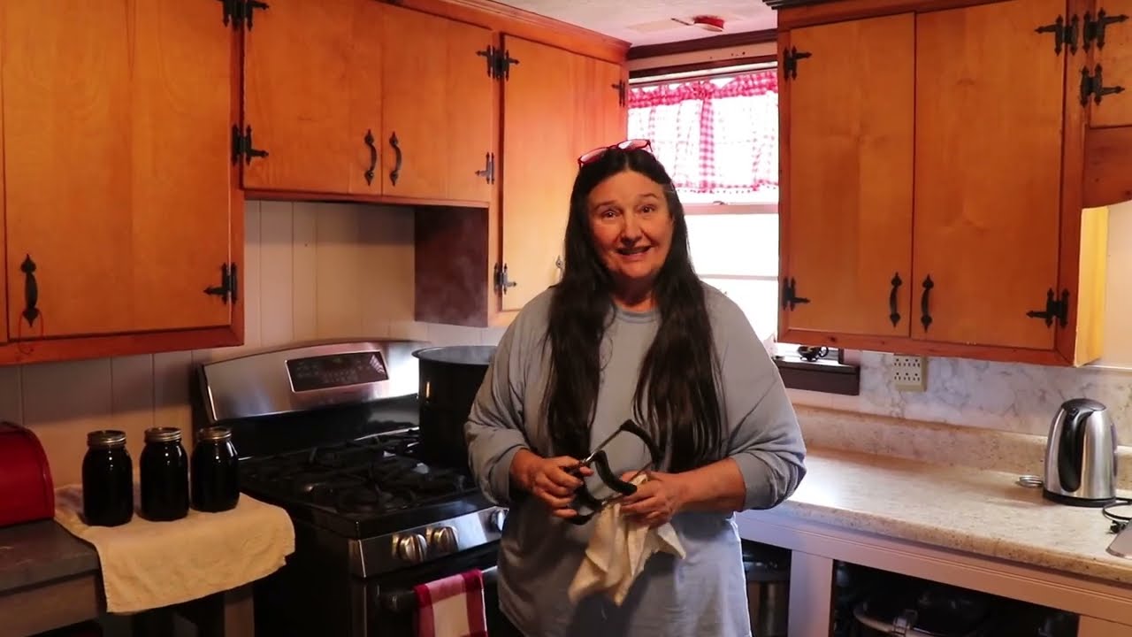 Juicing and Canning Blackberries