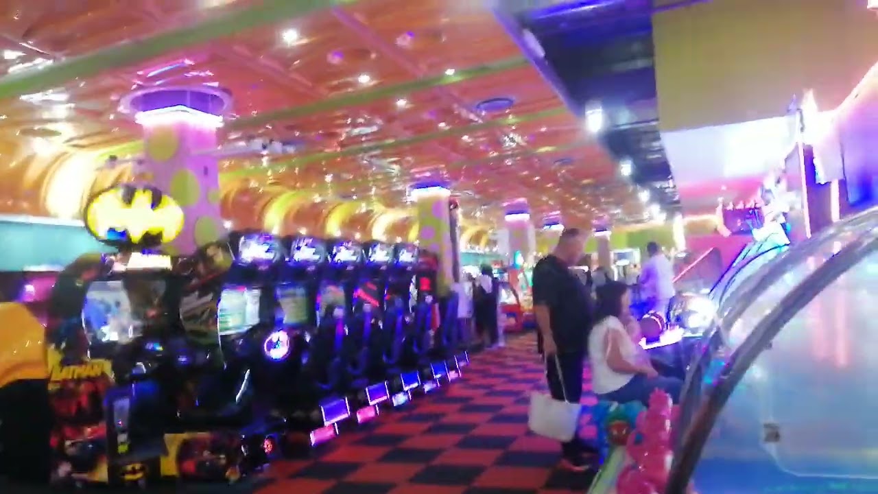 Wonderland games entertainment, Canal Walk mall.