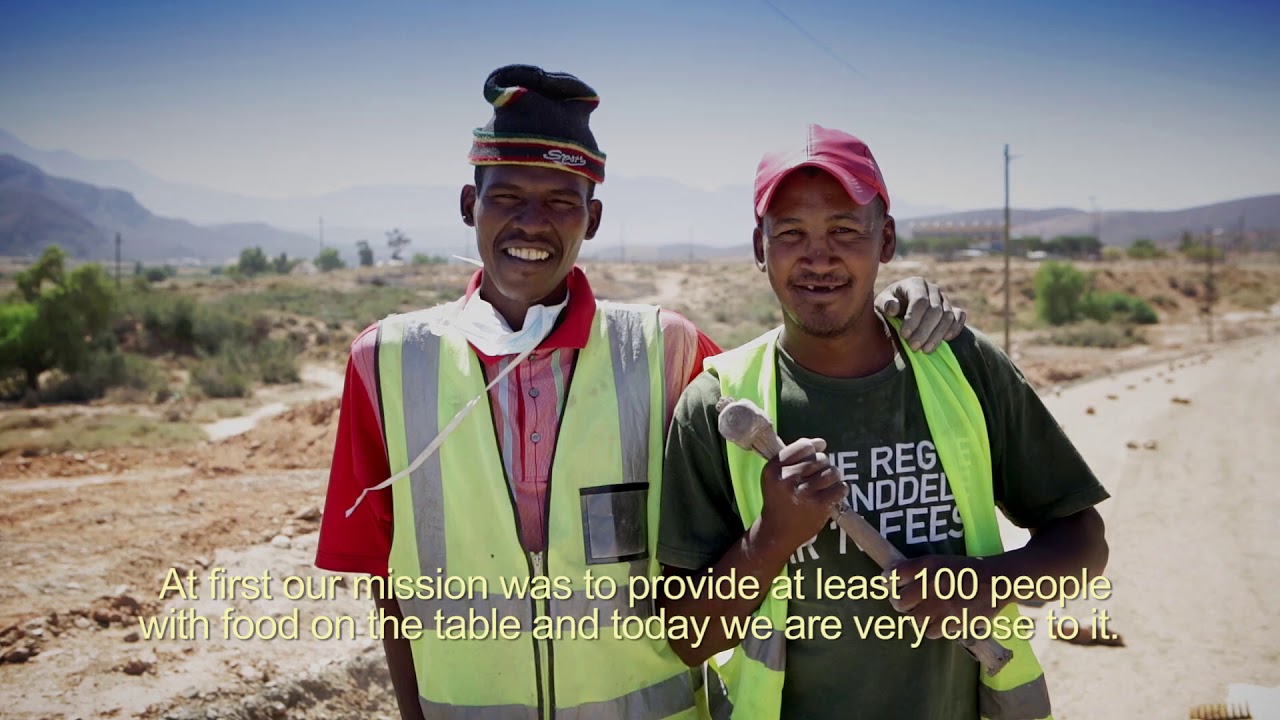 Creating jobs through the Dysselsdorp roadworks project