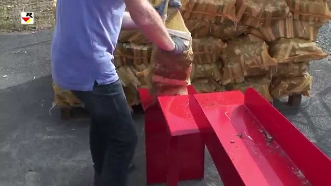 RABAUD - Machine à bûchettes Allume-feu avec ensachage du bois rangé